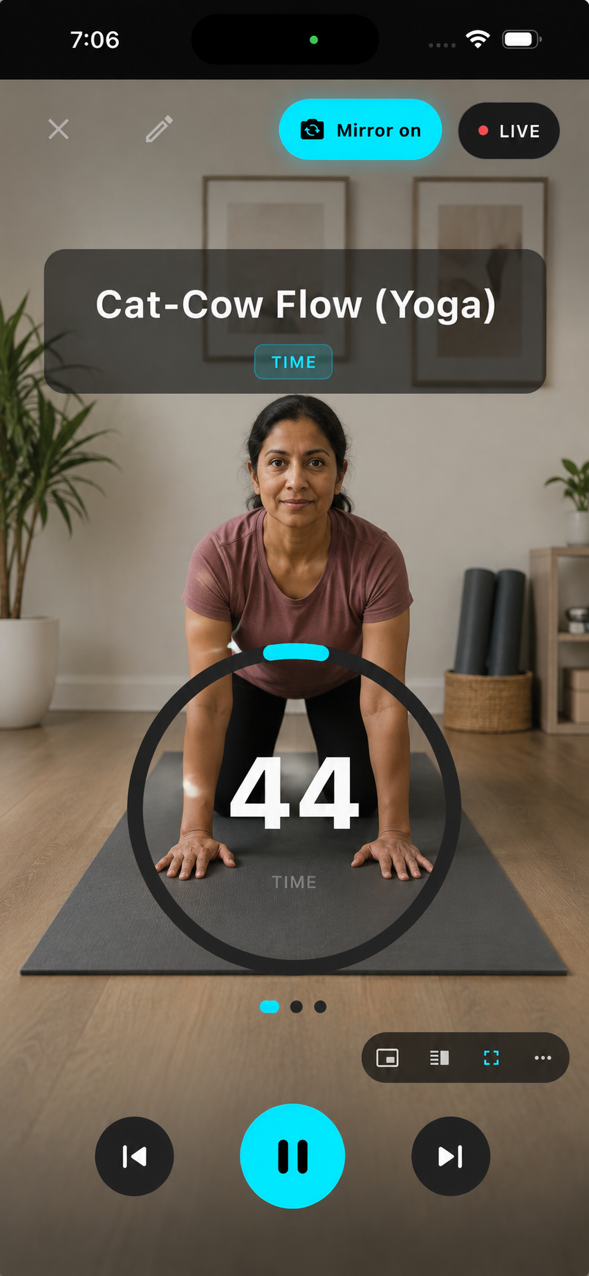 RepCoach Mirror Mode guiding a Cat-Cow Flow yoga hold with a live timer